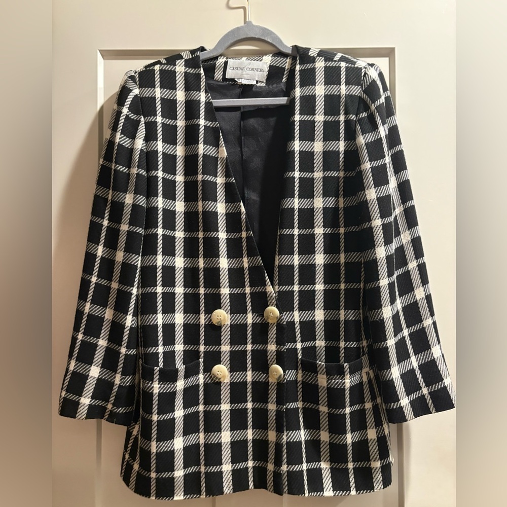 Casual Corner Plaid Blazer - Vintage 90’s w/ Shoulder Pads! Size 10